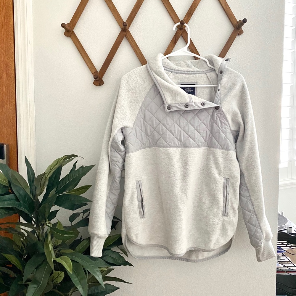 Abercrombie Quilted Fleece Pullover